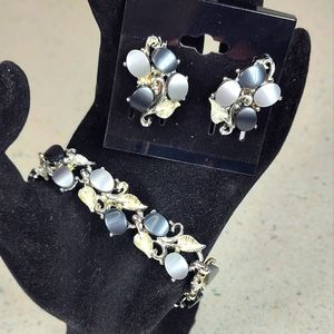 Vintage Thermoset Bracelet and Clip On Earrings Acrylic Gray and Black Stones